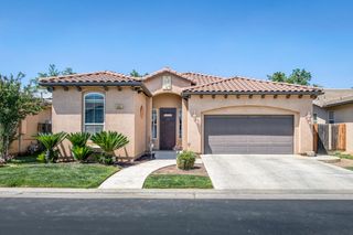 5981 E Via Manzi Drive, Fresno, CA 93727