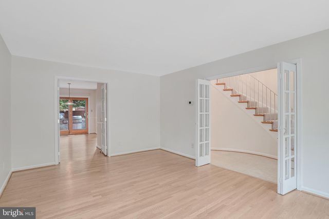 8301 FORRESTER BLVD, Springfield, VA 22152