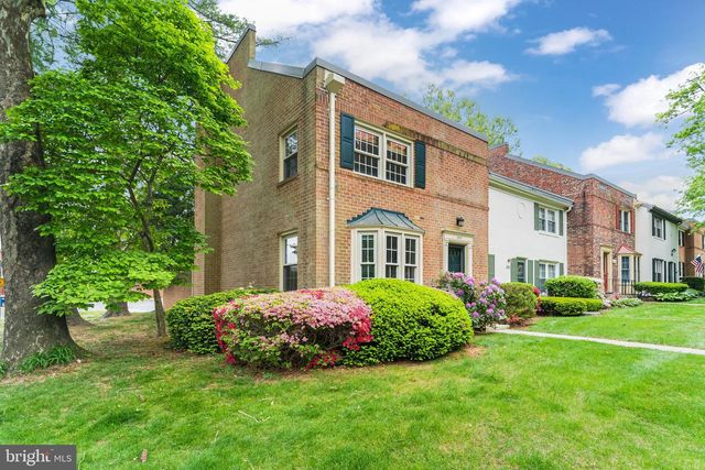 8301 FORRESTER BLVD, Springfield, VA 22152