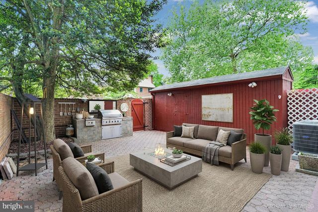 8301 FORRESTER BLVD, Springfield, VA 22152
