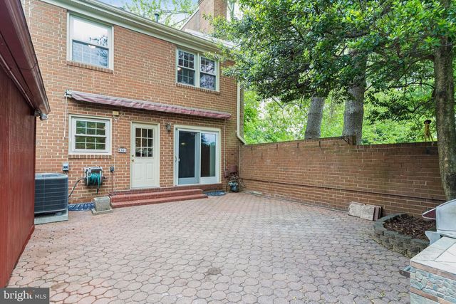 8301 FORRESTER BLVD, Springfield, VA 22152