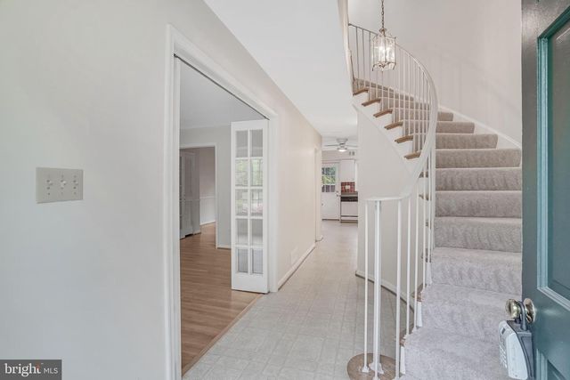 8301 FORRESTER BLVD, Springfield, VA 22152