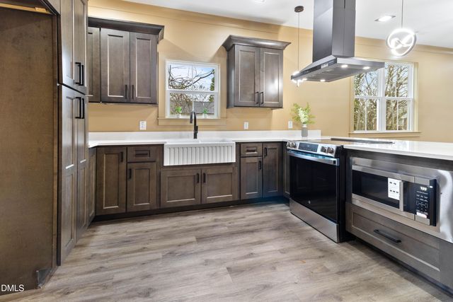 2324 Radiance Drive, Burlington, NC 27215