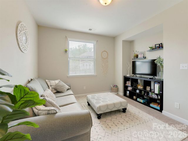 7121 Toxaway Lane, Charlotte, NC 28269