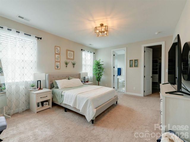 7121 Toxaway Lane, Charlotte, NC 28269