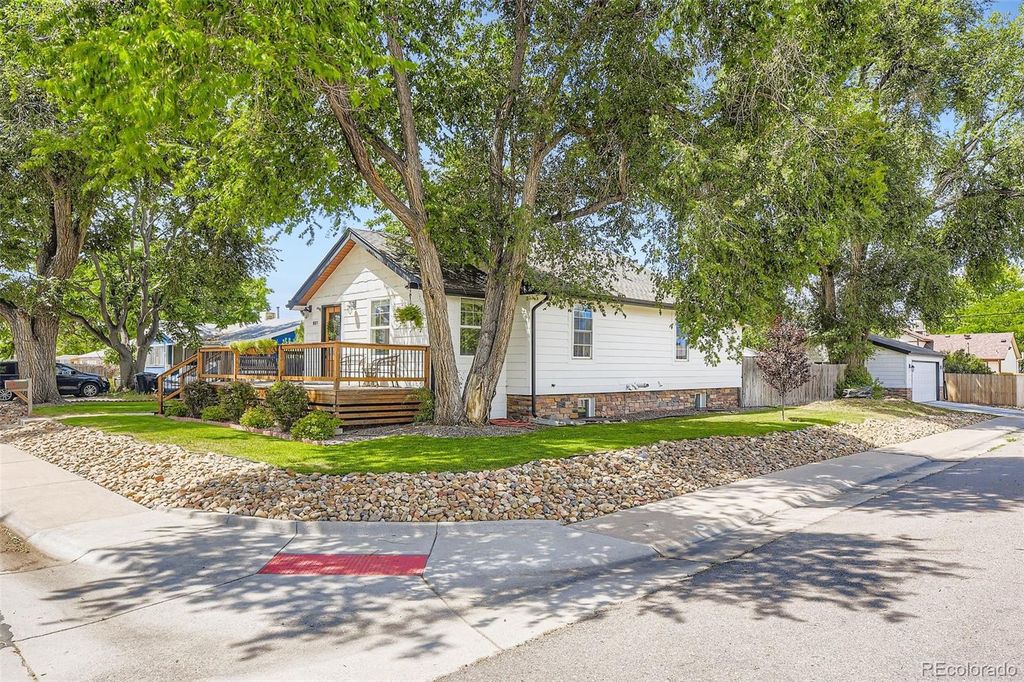 801 S Krameria Street, Denver, CO 80224