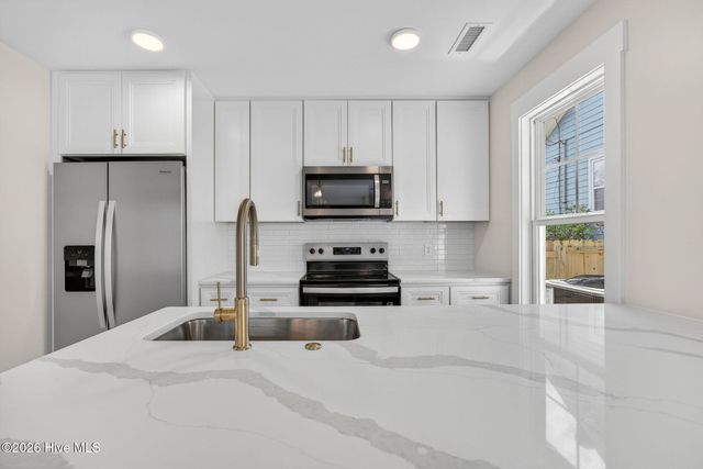 703 N 11th Street, Wilmington, NC 28401