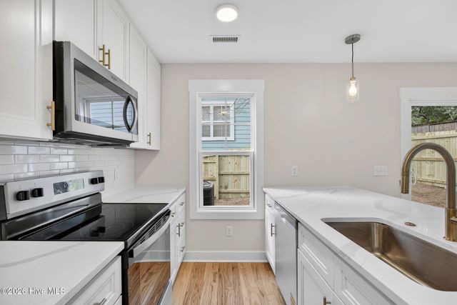 703 N 11th Street, Wilmington, NC 28401