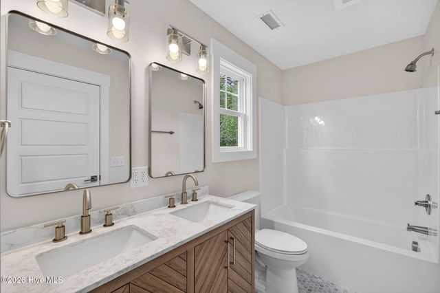 703 N 11th Street, Wilmington, NC 28401