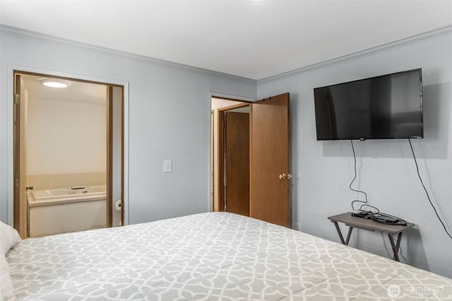 457 Centaurus Avenue SW, Ocean Shores, WA 98569