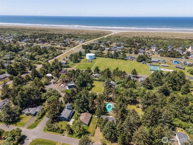 457 Centaurus Avenue SW, Ocean Shores, WA 98569