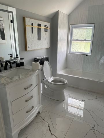 19 Harrison St 2, Boston, MA 02446