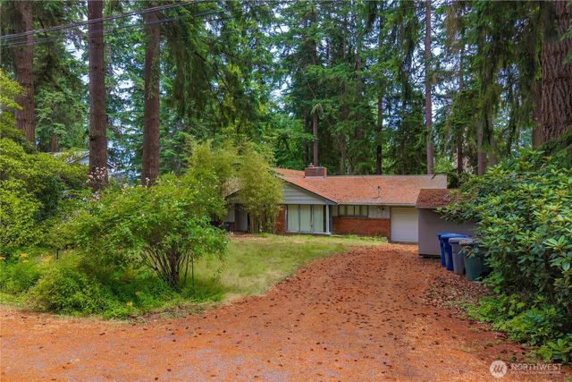 16030 33rd Avenue NE, Lake Forest Park, WA 98155