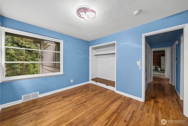 16030 33rd Avenue NE, Lake Forest Park, WA 98155