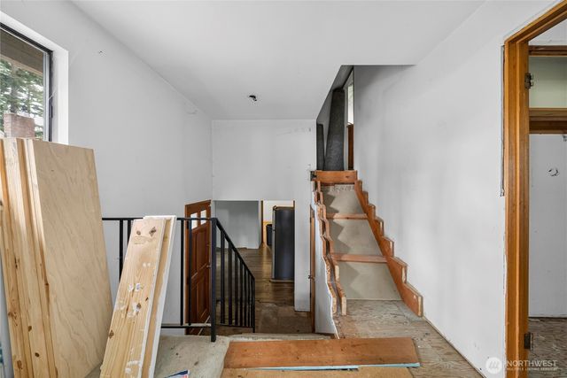 16030 33rd Avenue NE, Lake Forest Park, WA 98155