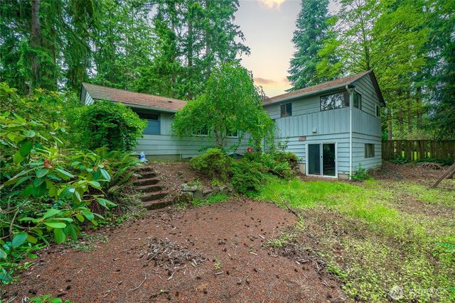 16030 33rd Avenue NE, Lake Forest Park, WA 98155