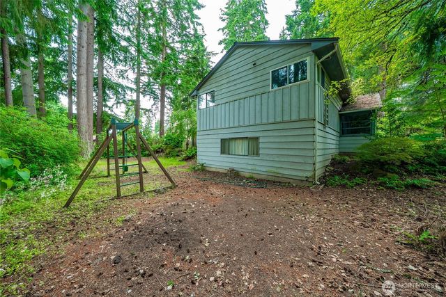 16030 33rd Avenue NE, Lake Forest Park, WA 98155