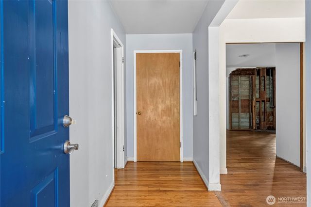16030 33rd Avenue NE, Lake Forest Park, WA 98155