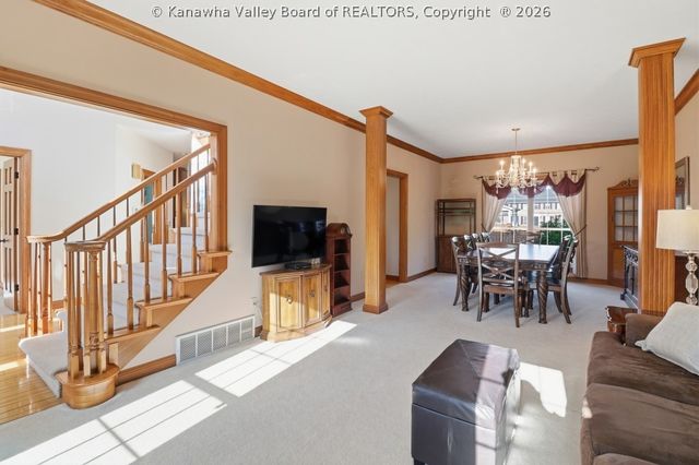 2006 Salisbury Way, Hurricane, WV 25526