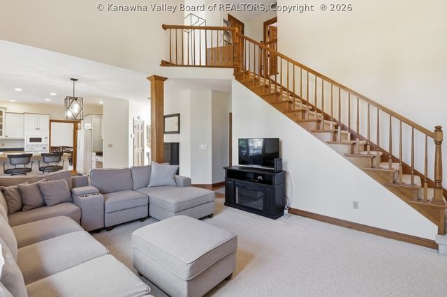 2006 Salisbury Way, Hurricane, WV 25526
