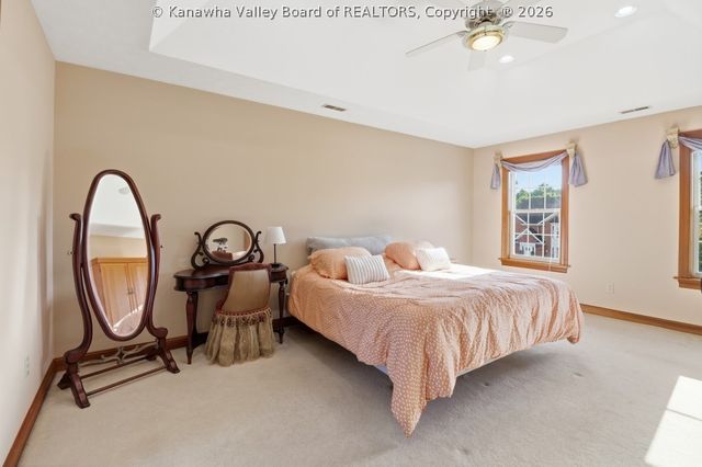2006 Salisbury Way, Hurricane, WV 25526