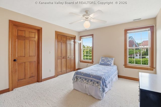2006 Salisbury Way, Hurricane, WV 25526