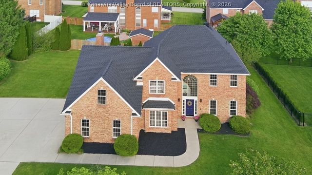 2006 Salisbury Way, Hurricane, WV 25526