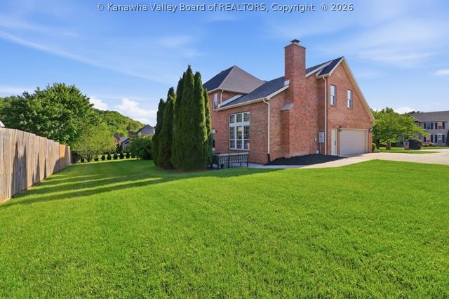 2006 Salisbury Way, Hurricane, WV 25526