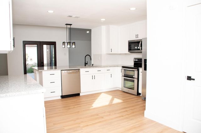 3819 Bear Creek Meadows Lane, Houston, TX 77043