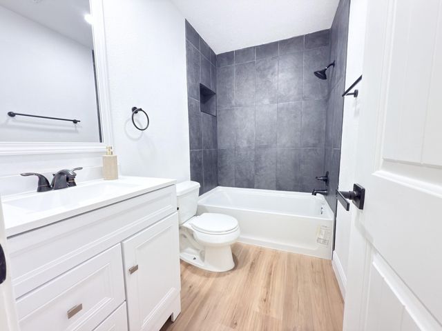 3819 Bear Creek Meadows Lane, Houston, TX 77043