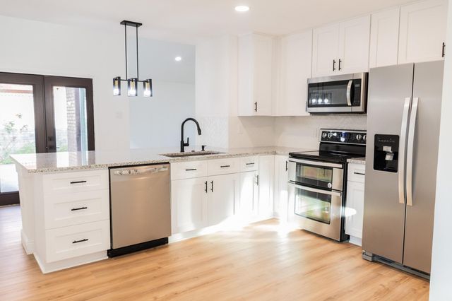 3819 Bear Creek Meadows Lane, Houston, TX 77043