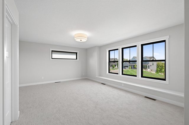 18393 56th Court N, Plymouth, MN 55446