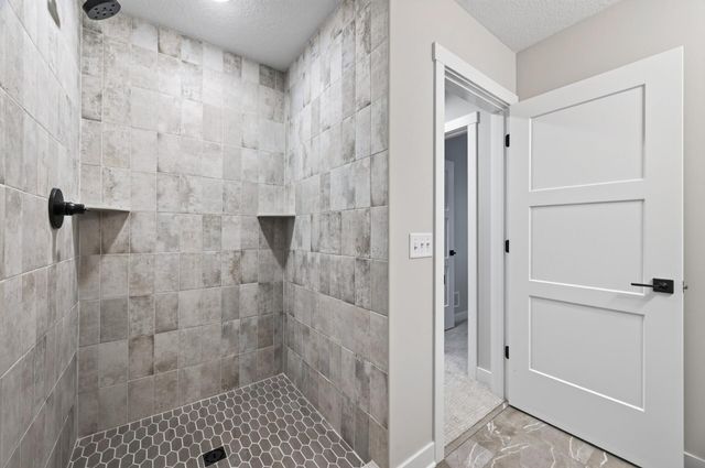18393 56th Court N, Plymouth, MN 55446