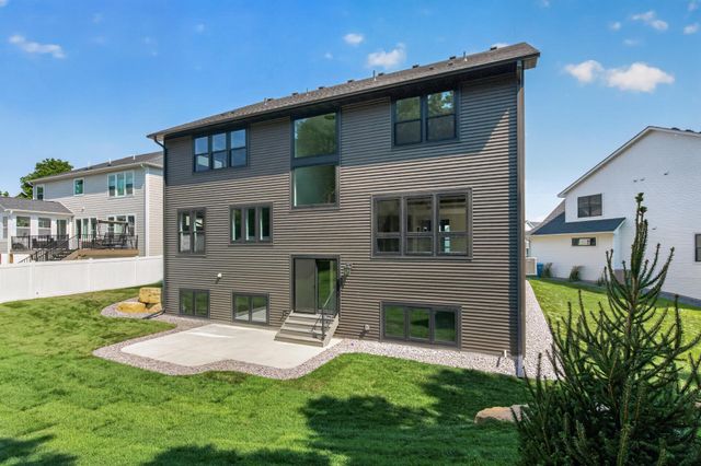 18393 56th Court N, Plymouth, MN 55446