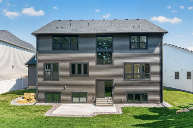 18393 56th Court N, Plymouth, MN 55446
