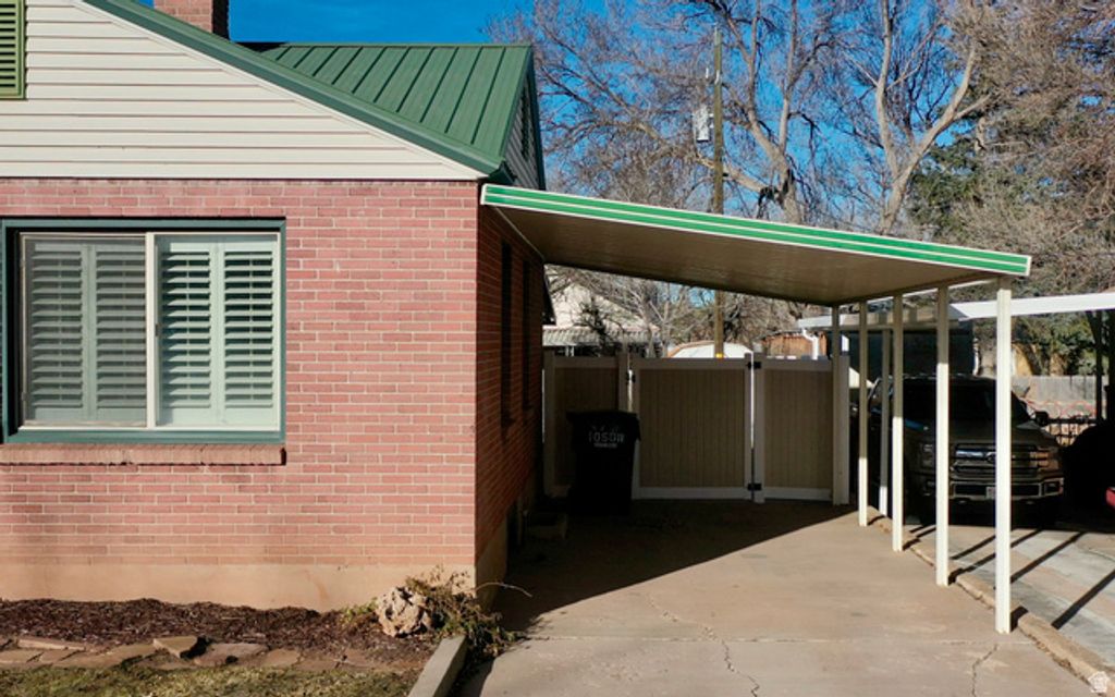 Image 11 of property listing at 47 N 1050 W, Cedar City, UT 84720