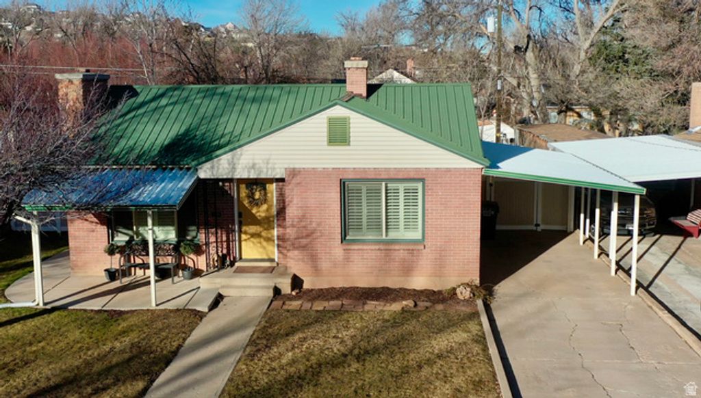 Image 7 of property listing at 47 N 1050 W, Cedar City, UT 84720
