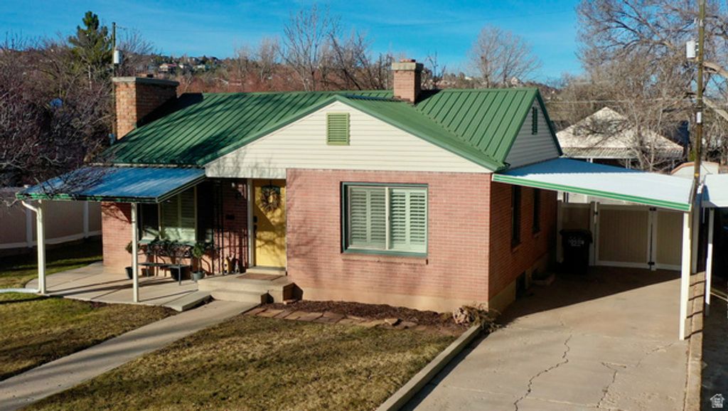 Image 8 of property listing at 47 N 1050 W, Cedar City, UT 84720