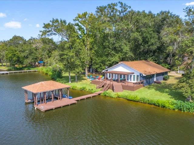 282 Island Drive, Murchison, TX 75778