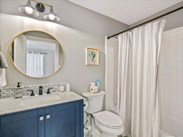 282 Island Drive, Murchison, TX 75778