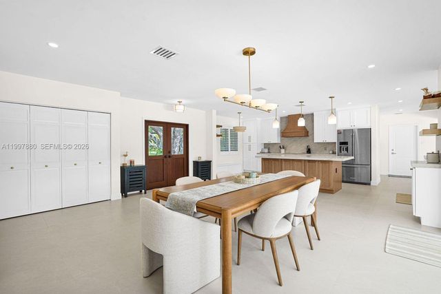 8300 SW 158th St, Palmetto Bay, FL 33157