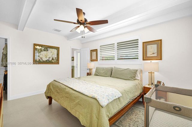 8300 SW 158th St, Palmetto Bay, FL 33157