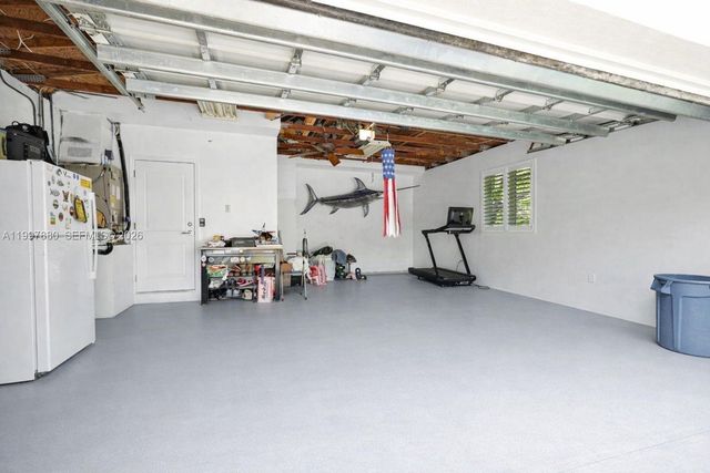 8300 SW 158th St, Palmetto Bay, FL 33157