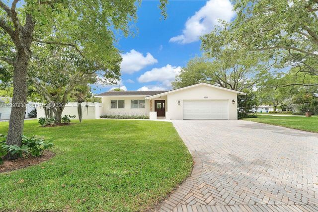 8300 SW 158th St, Palmetto Bay, FL 33157