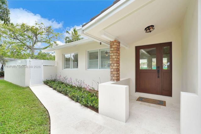 8300 SW 158th St, Palmetto Bay, FL 33157