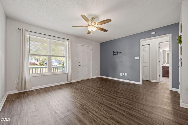 433 Kellywood Court, Fuquay Varina, NC 27526