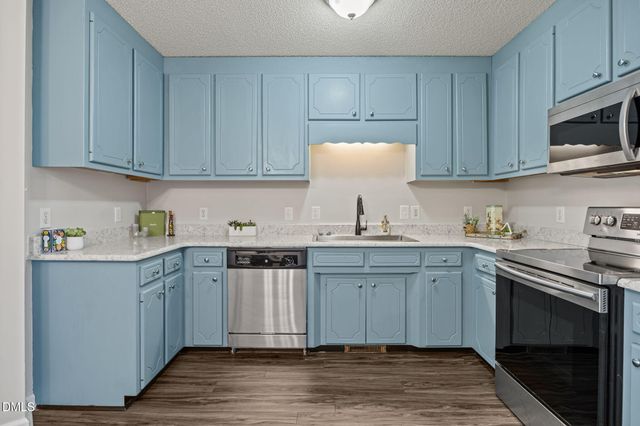 433 Kellywood Court, Fuquay Varina, NC 27526