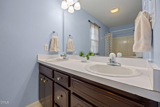 433 Kellywood Court, Fuquay Varina, NC 27526