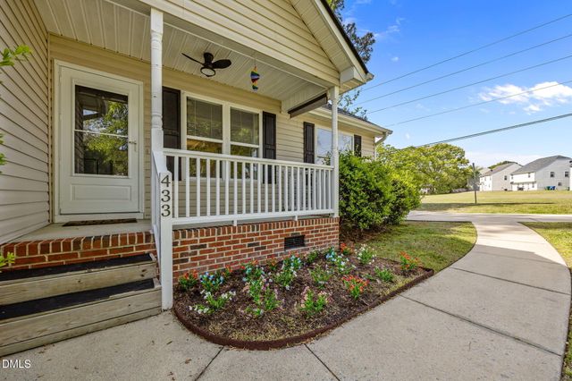 433 Kellywood Court, Fuquay Varina, NC 27526