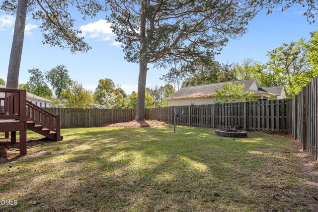 433 Kellywood Court, Fuquay Varina, NC 27526